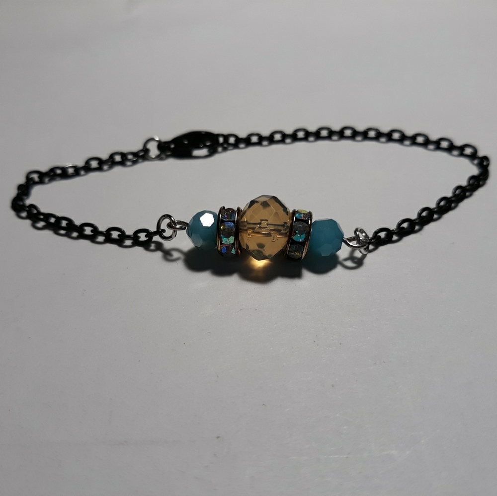 Glass bead bracelet